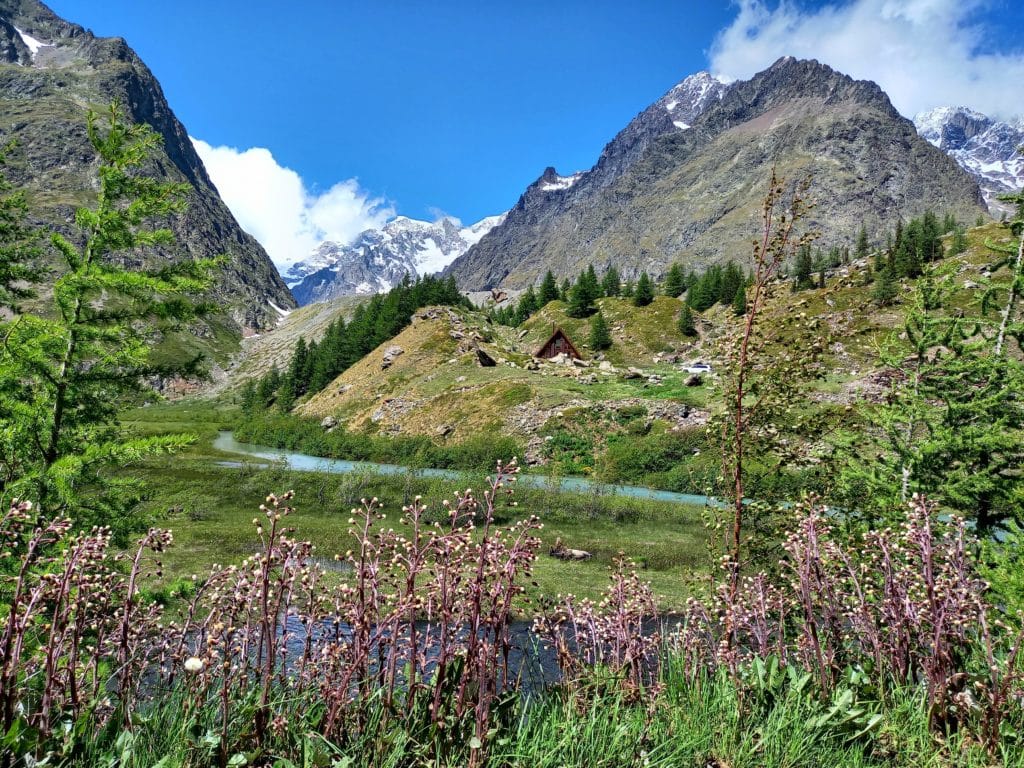 Descente vers le lac Combal