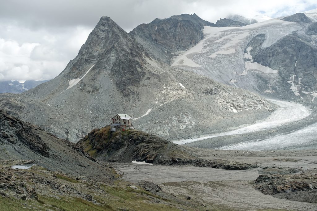 Cabane des Dix