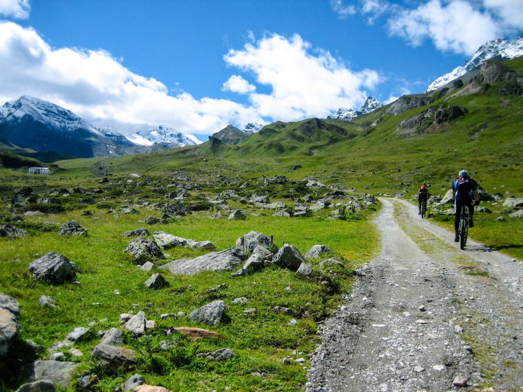 VTT sur sentier de montagne