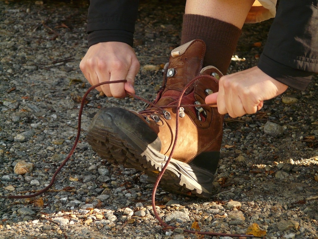 laçage chaussures de randonnée et de montagne